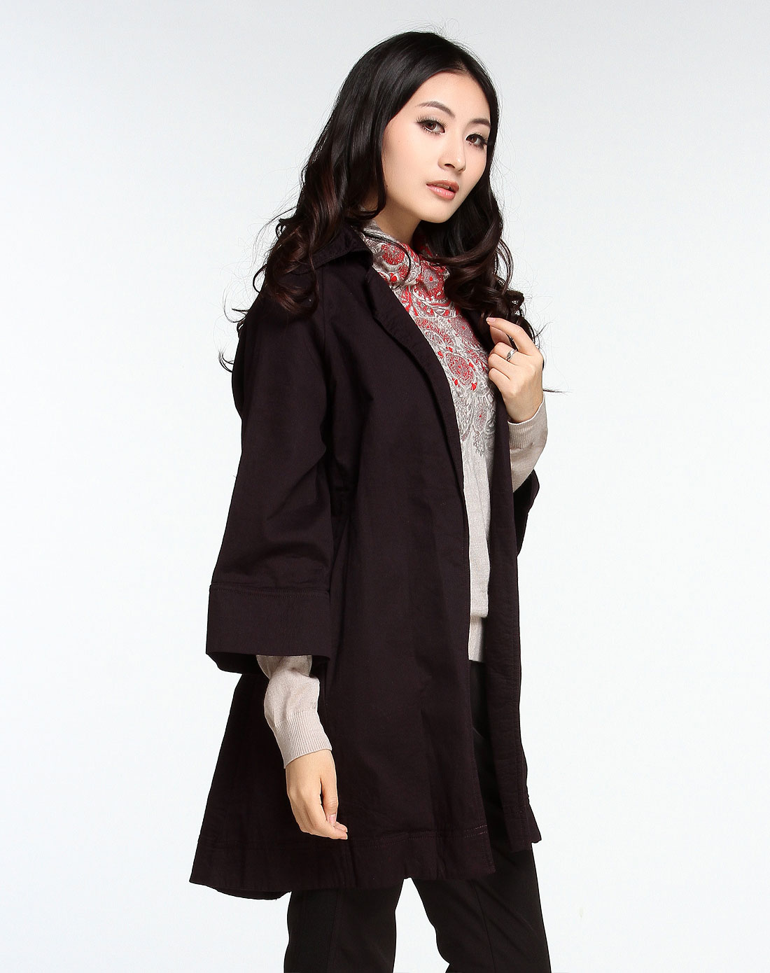 深紫色纯色翻领中袖长款外套