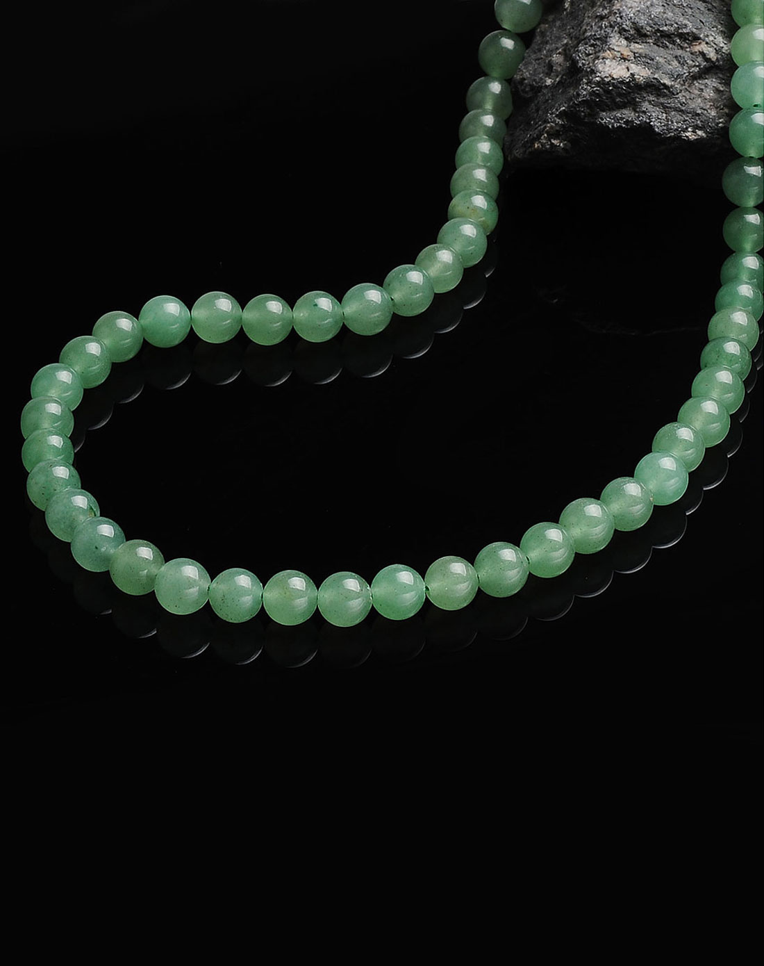 天然东陵玉项链8mm