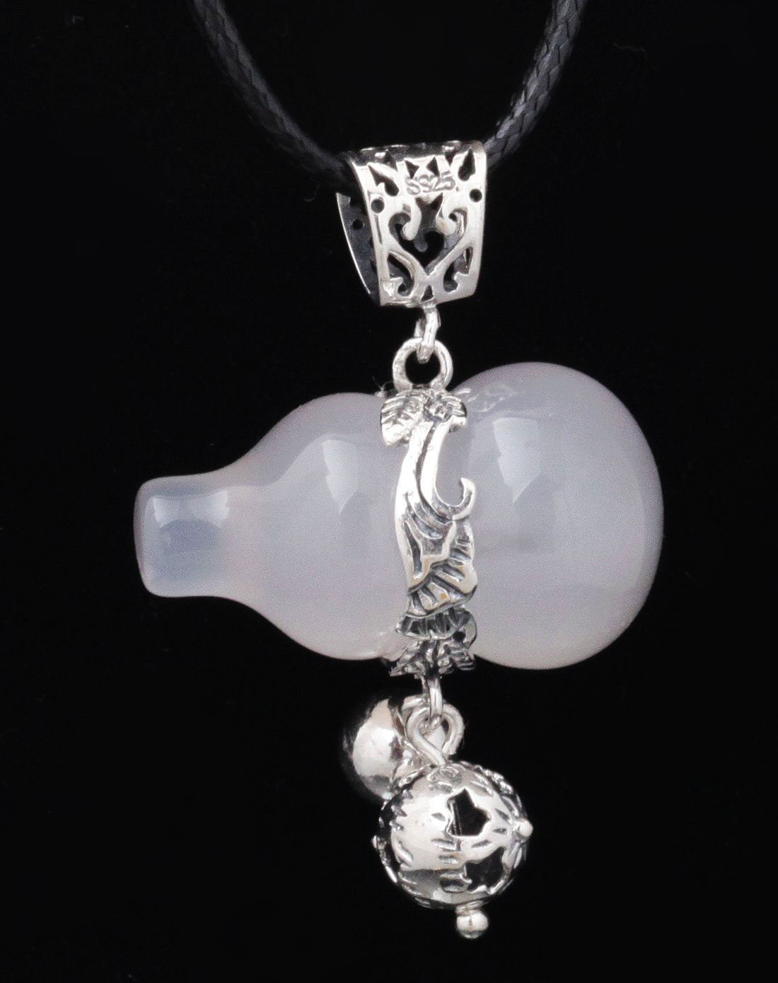 女款白色s925银天然玉髓葫芦吊坠