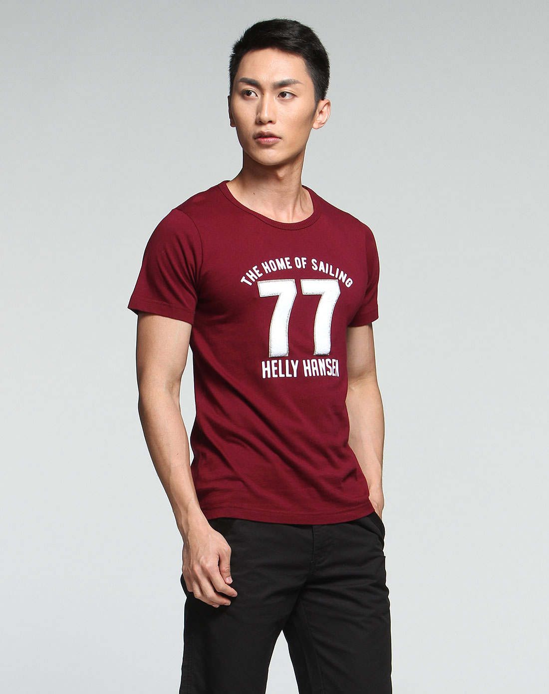 > 海丽汉森helly hansen 男款深红色圆领数字短袖t恤
