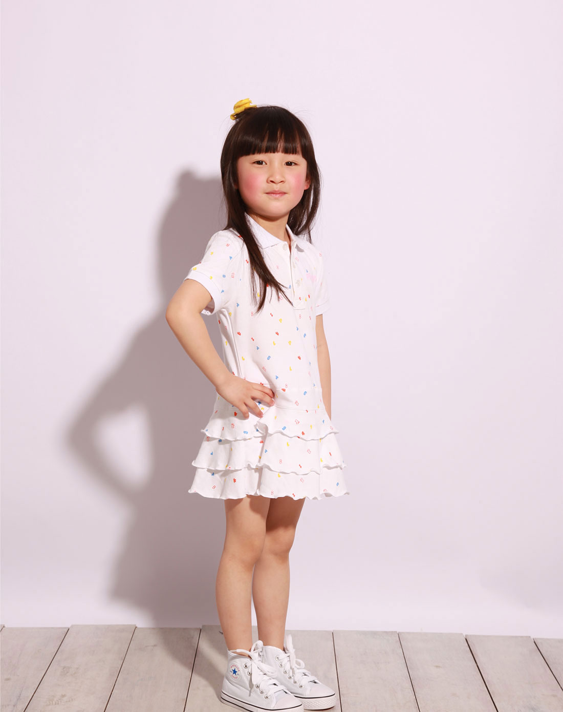 女童白色连衣裙