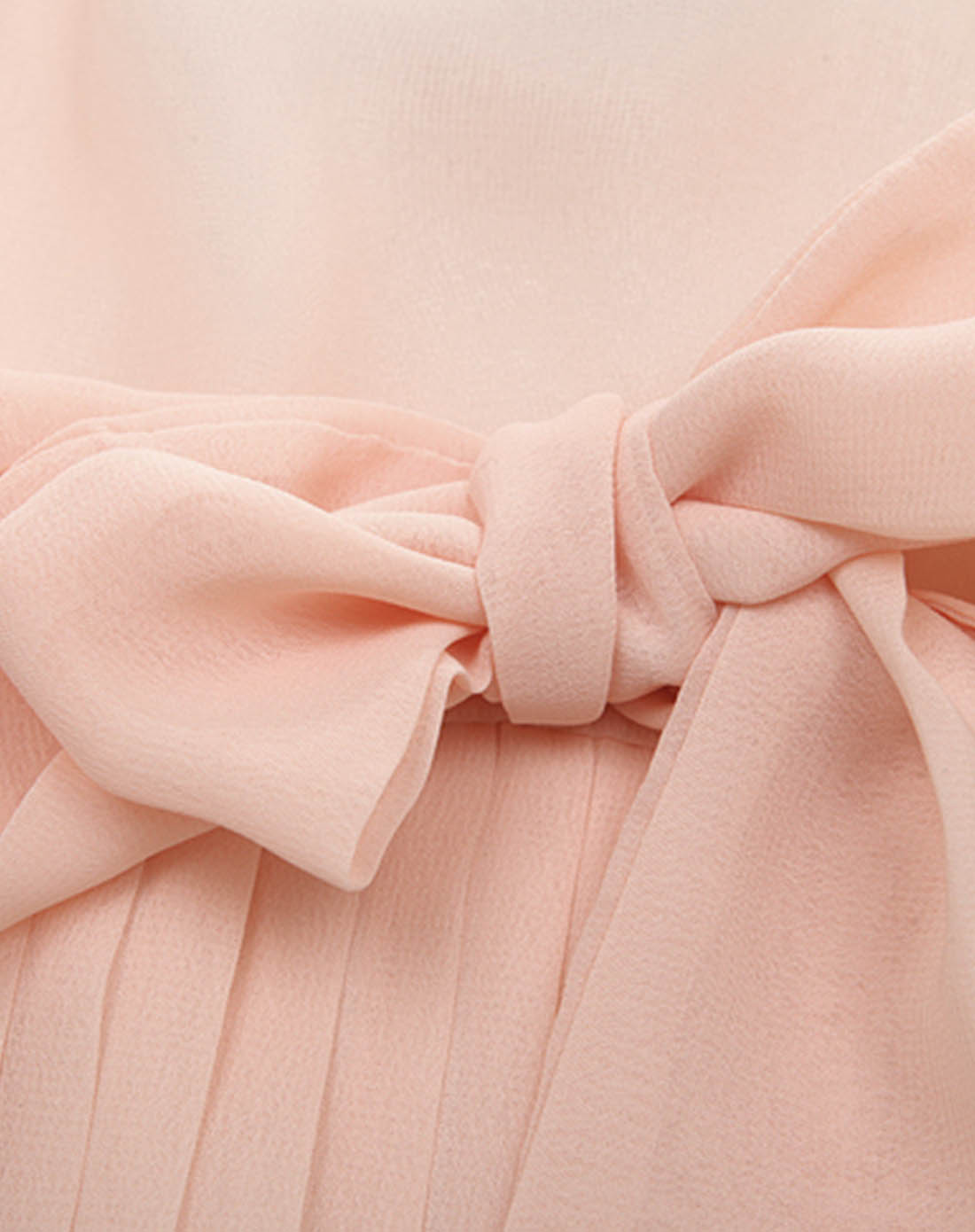 女童浅粉色连衣裙