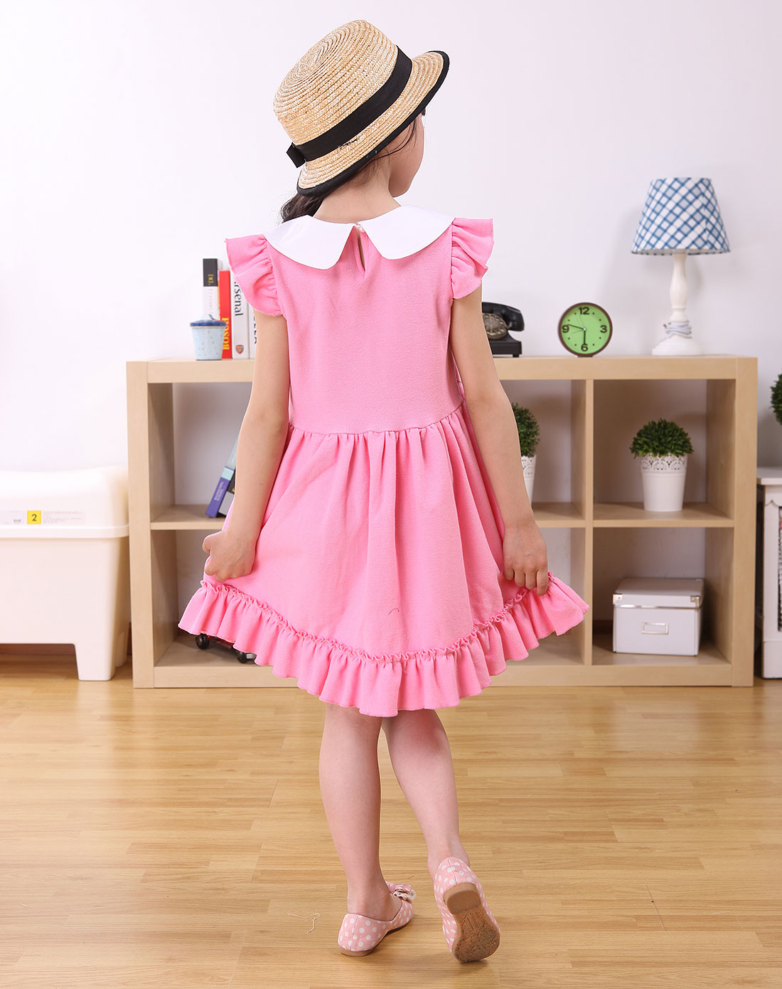 女童粉红无袖连衣裙