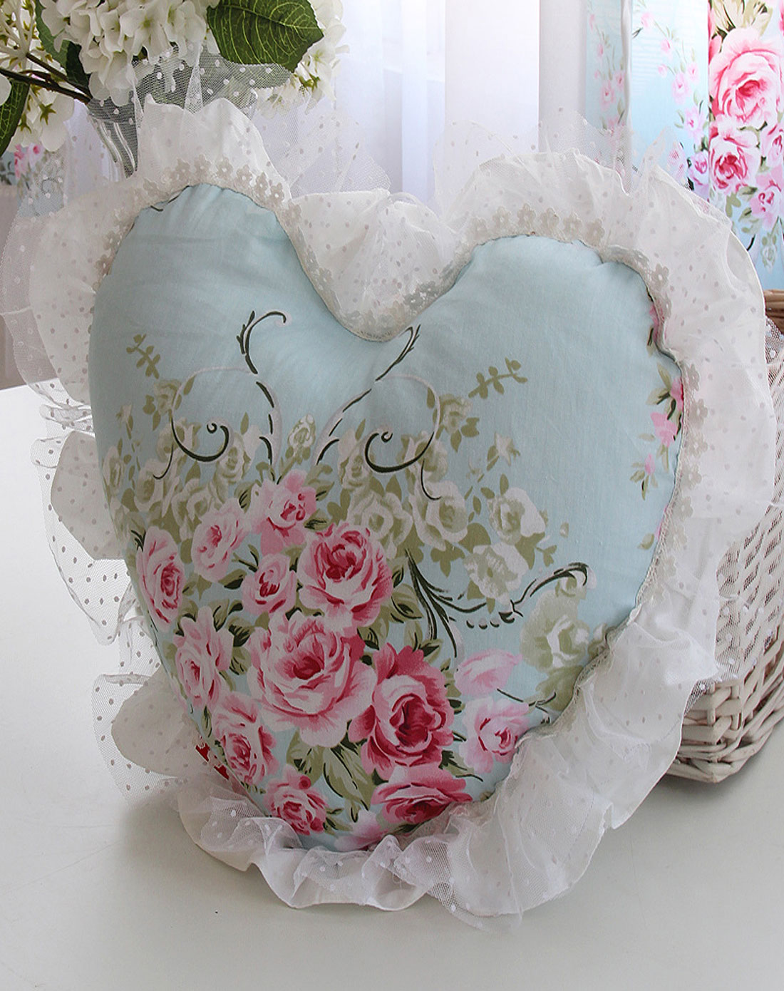 蕾丝布艺心型抱枕单个(含芯)