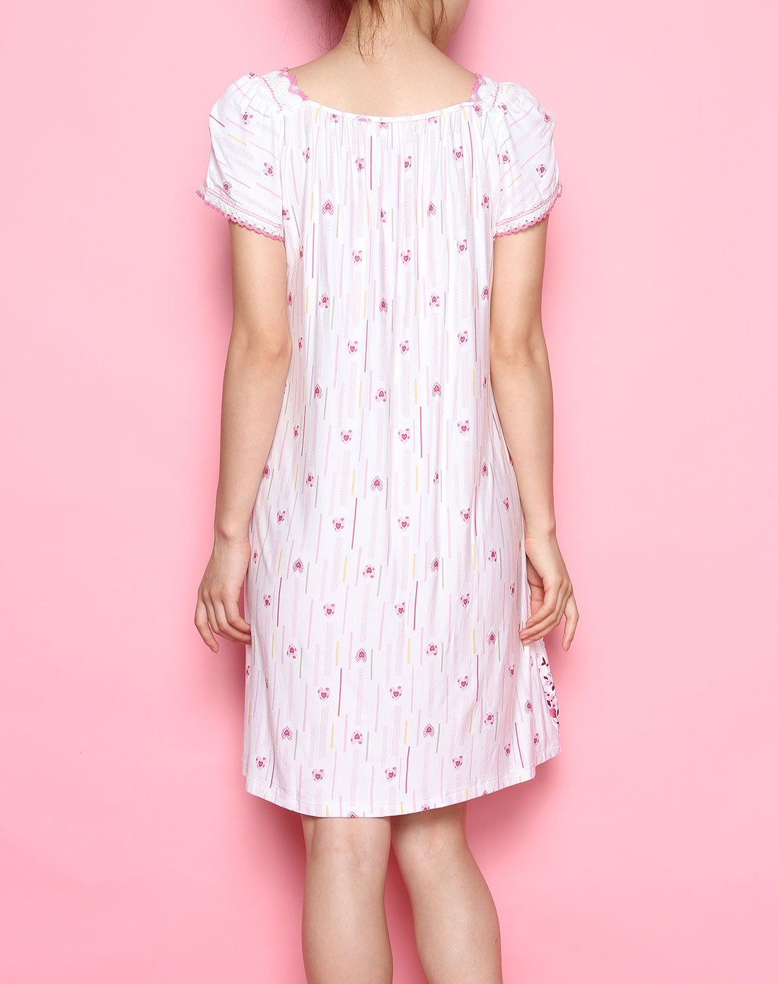 香丽人tulipgirl内衣专场印花浅粉色短袖针织连衣裙811781_唯品会