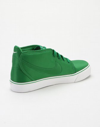 耐克一款淡绿色的鞋图片