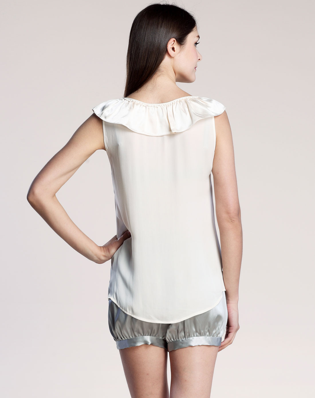 藕粉色桑蚕丝上衣