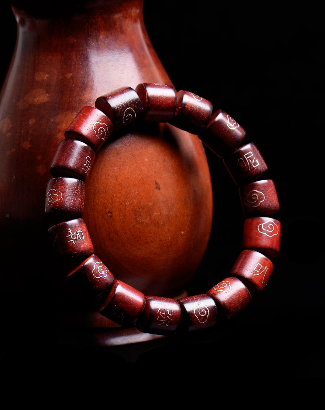 六字真言紫檀桶形佛珠手链