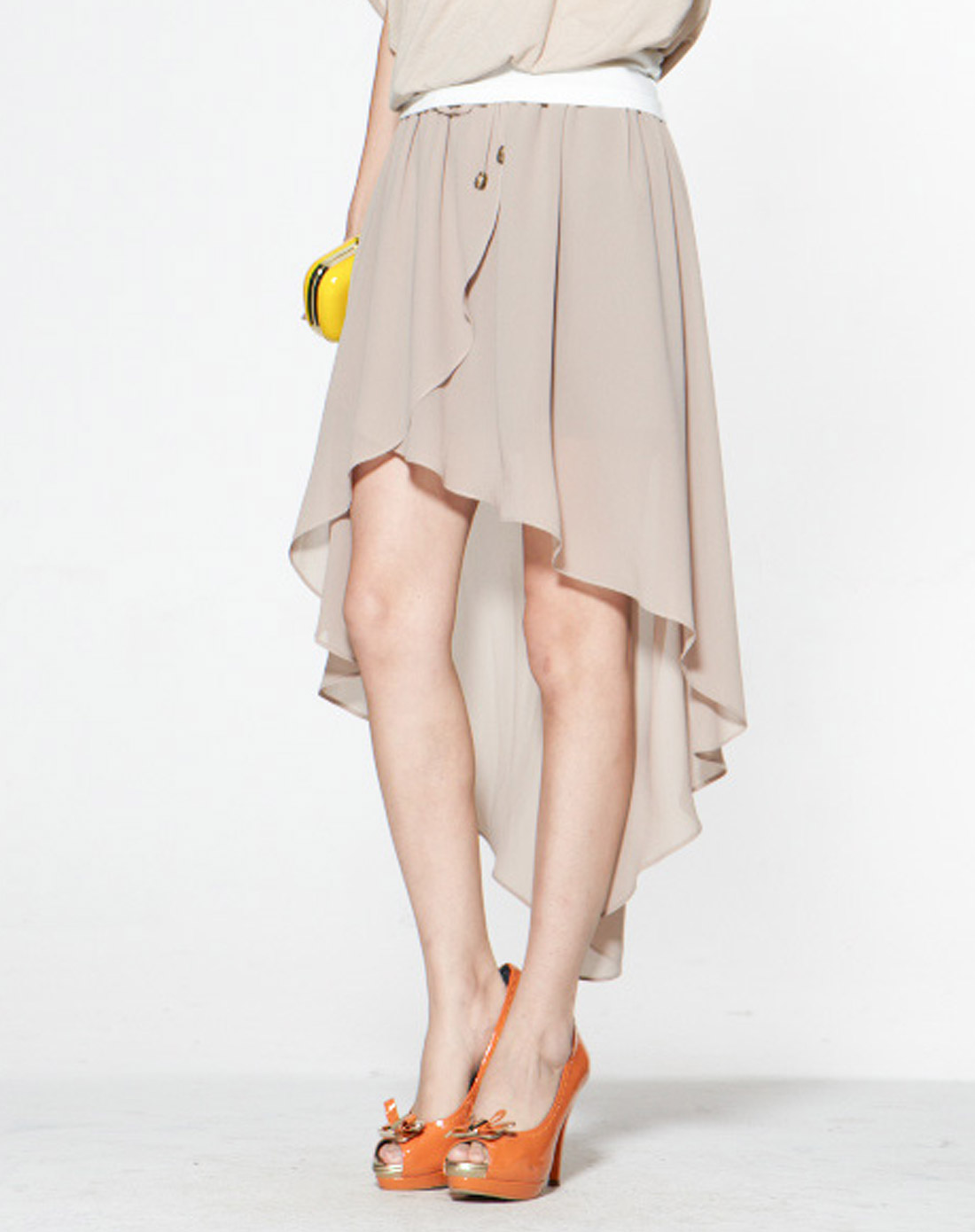 咖色不规则下摆雪纺裙