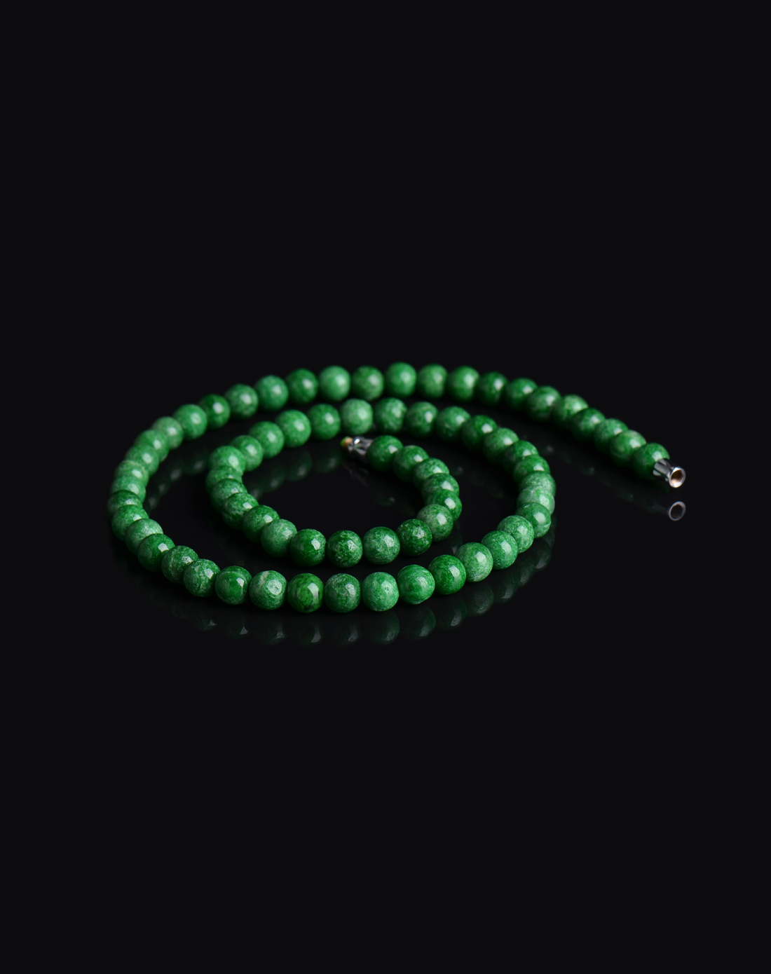> 天然顶级艳绿色干青铁龙生翡翠项链 8mm