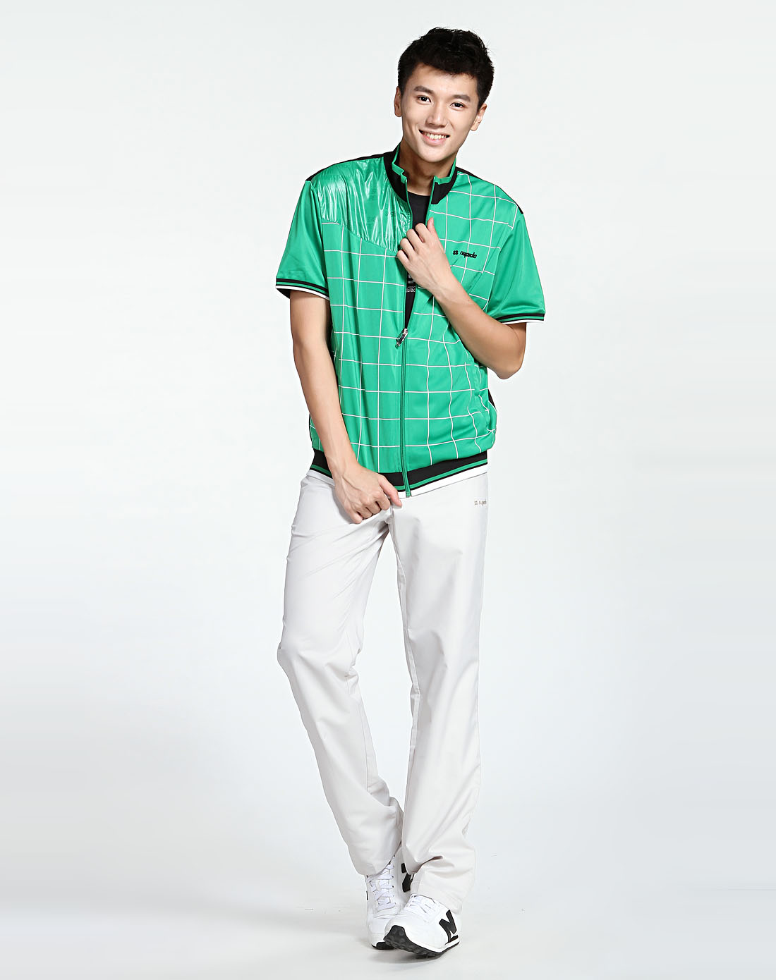 男款绿色拉链运动短袖夹克