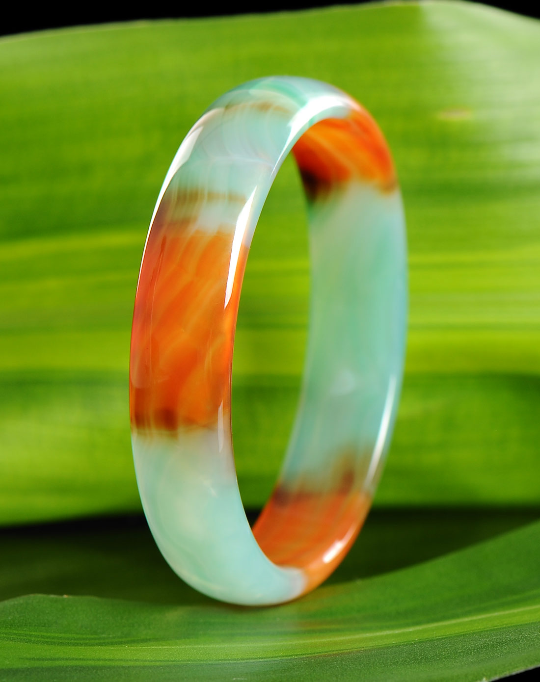 神奇七彩玛瑙玉髓手镯 绚丽之美