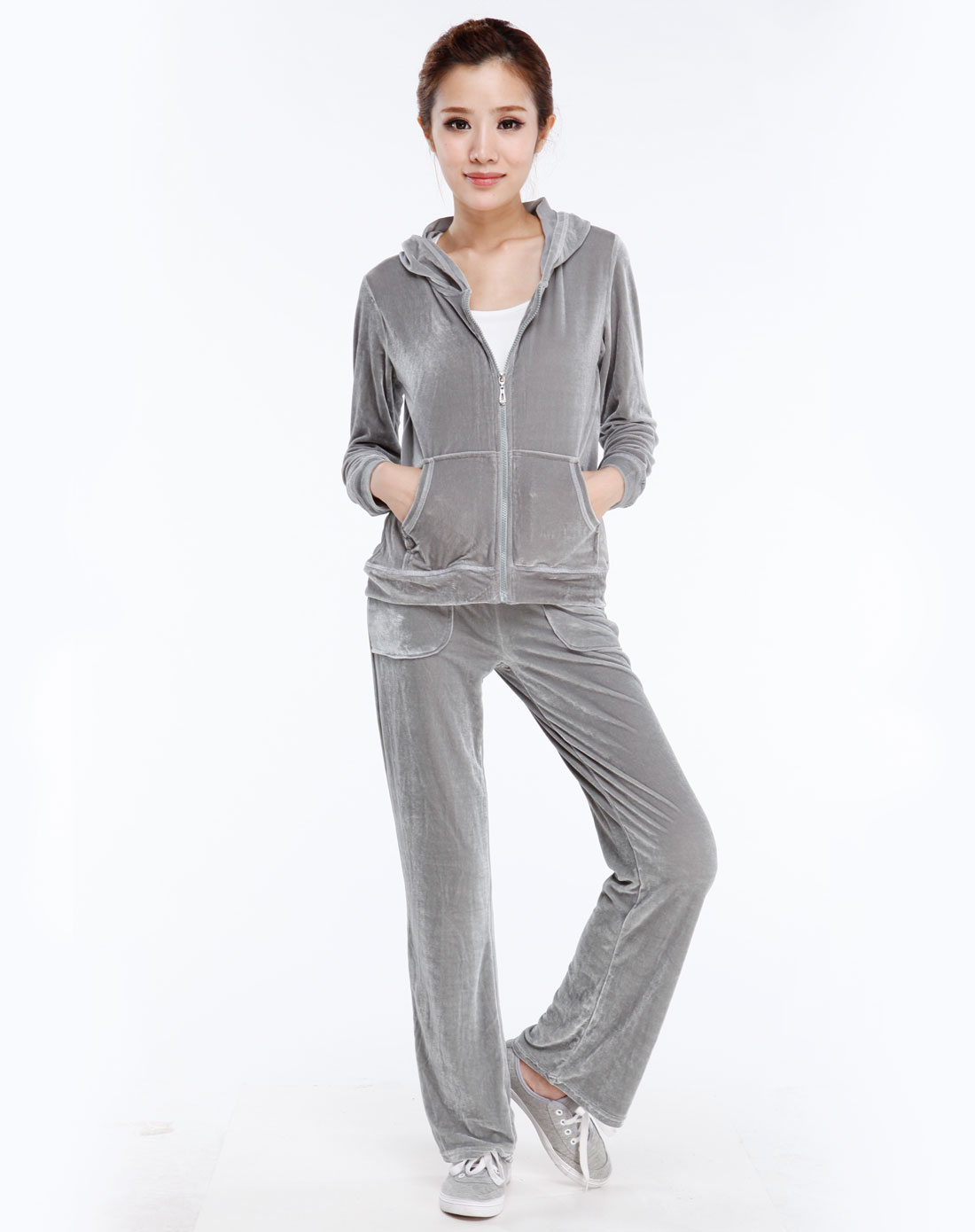 (下架)女款灰色长袖天鹅绒套装