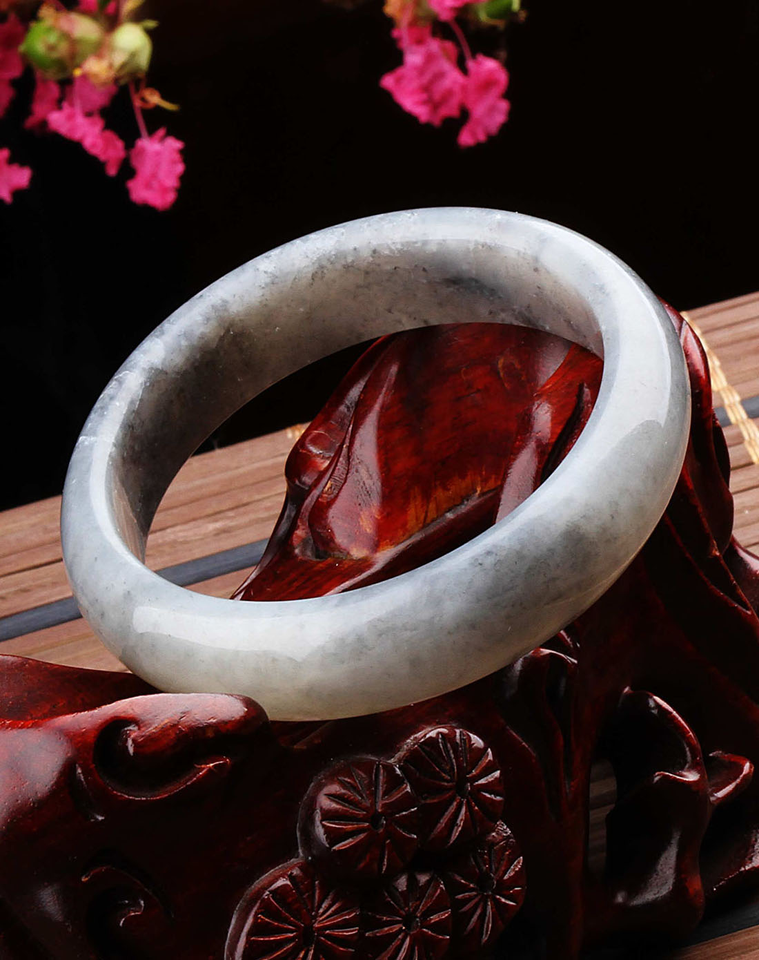 和田玉青花手镯(小)